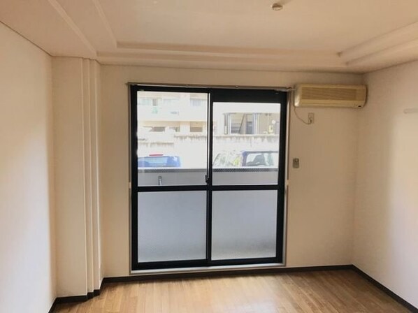 グランドール弐番館の物件内観写真